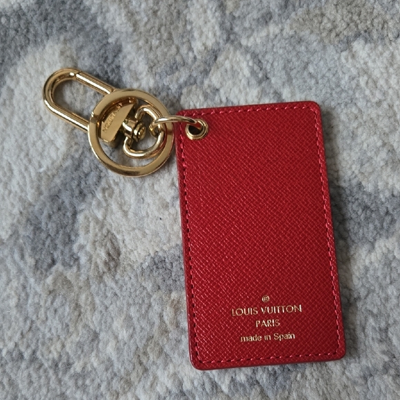 Louis Vuitton Red and White Balloon Keychain - Picture 2 of 4